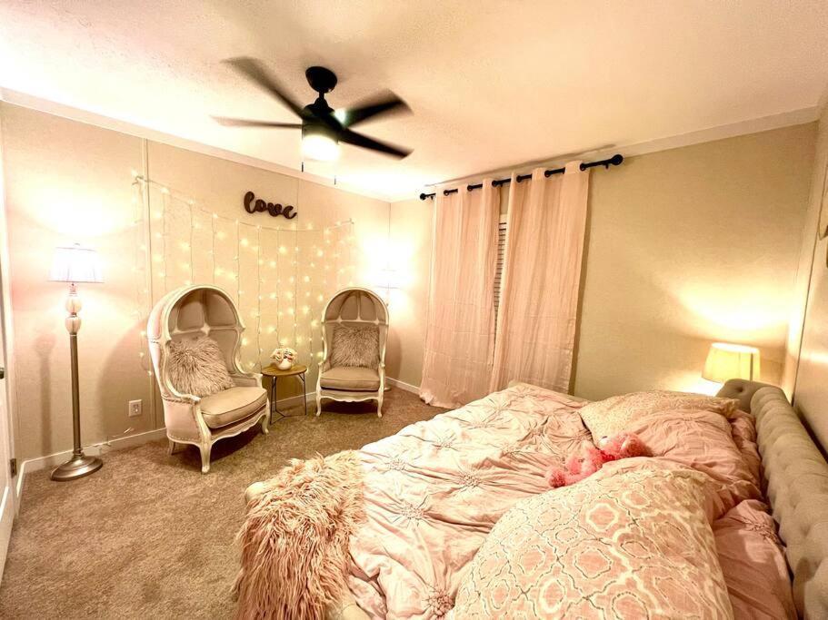 הוילה קוקואה Pink Flamingo House מראה חיצוני תמונה